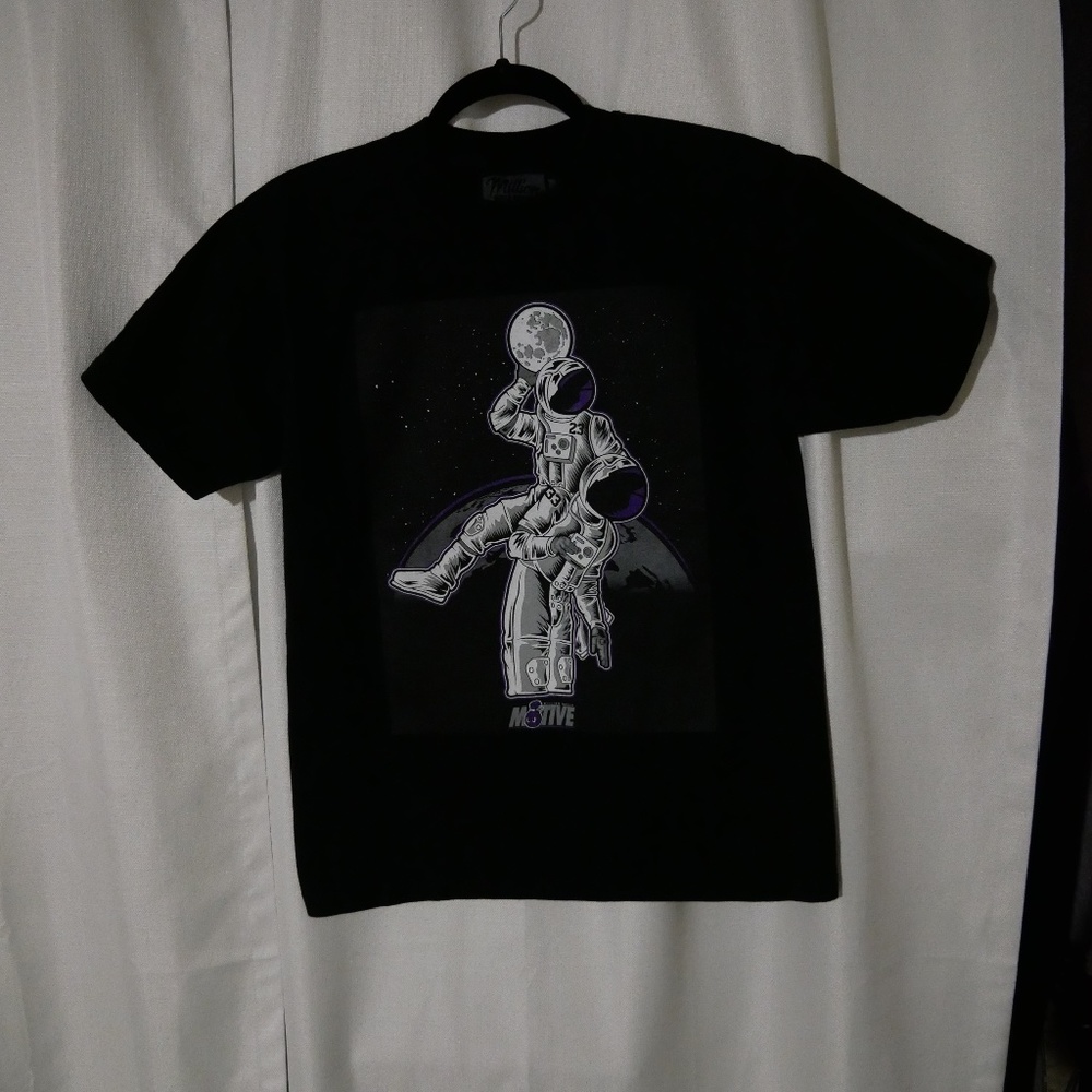 Million Dolla Motive TShirt - Space Basketball Size Medium